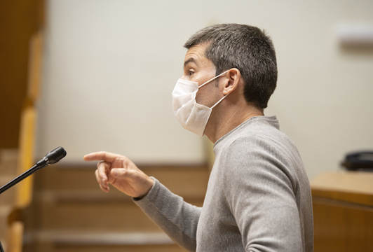 Rodríguez, en la tribuna del Parlamento. (Raul BOGAJO | FOKU)