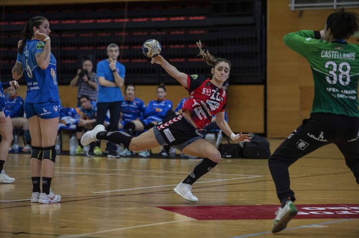 ZEV Zuazo completa este viernes en Santander la primera vuelta. (Aritz LOIOLA/FOKU)
