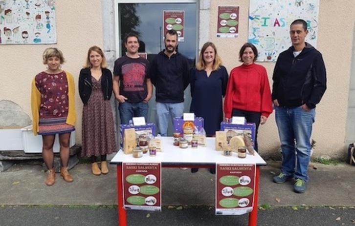 Ikaskoli ekimenaren kanpaina berriarinekin diote Zuberoko ikastolek. (Kazeta.eus))