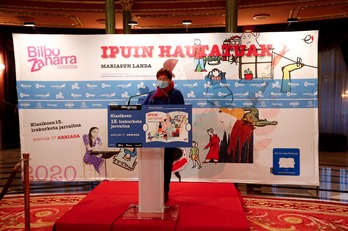 Mariasun Landaren ipuin hautatuen irakurketa publikoa, Bilbo Zaharra euskaltegiak antolatuta. (Aritz LOIOLA/FOKU)