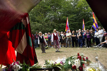 Acto en recuerdo de las víctimas en Otsoportillo. (Iñigo URIZ/FOKU)