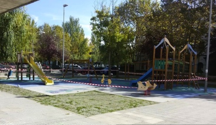 La coalición soberanista solicita la apertura en un 30% de los parques públicos infantiles de Burlata. (EH BILDU) 