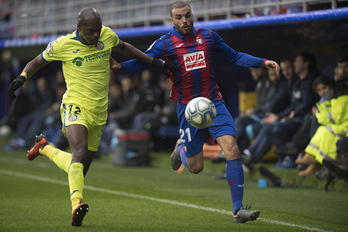 Pedro León hamaikakora buelta daiteke bere talde-ohiaren kontra Kevin ordezkatuz. (Juan Carlos RUIZ/FOKU)