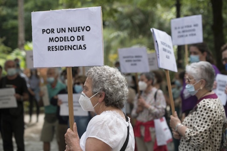 Imagen de archivo de una protesta de pensionistas en Donostia. (Juan Carlos RUIZ/FOKU)