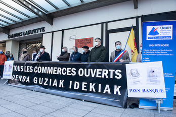 Merkatariak Biarritzen © Guillaume Fauveau