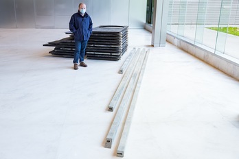 Ibon Aranberriren ‘Zulo beltzen geometria’ Arte Ederren museoan dago ikusgai. (NAIZ)