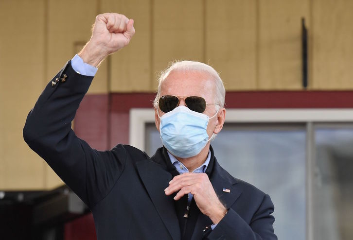 Joe Biden, en una imagen de archivo, en un mitin en Philadelphia, Pennsylvania, estado que acaba de confirmar su victoria. (Angela WEISS/AFP)