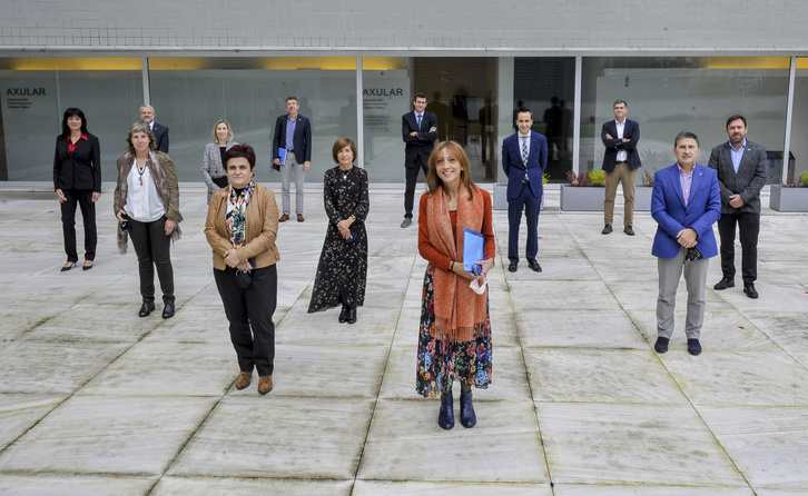 Eva Ferreira acompañada de integrantes de su candidatura. (Marisol RAMIREZ/FOKU)