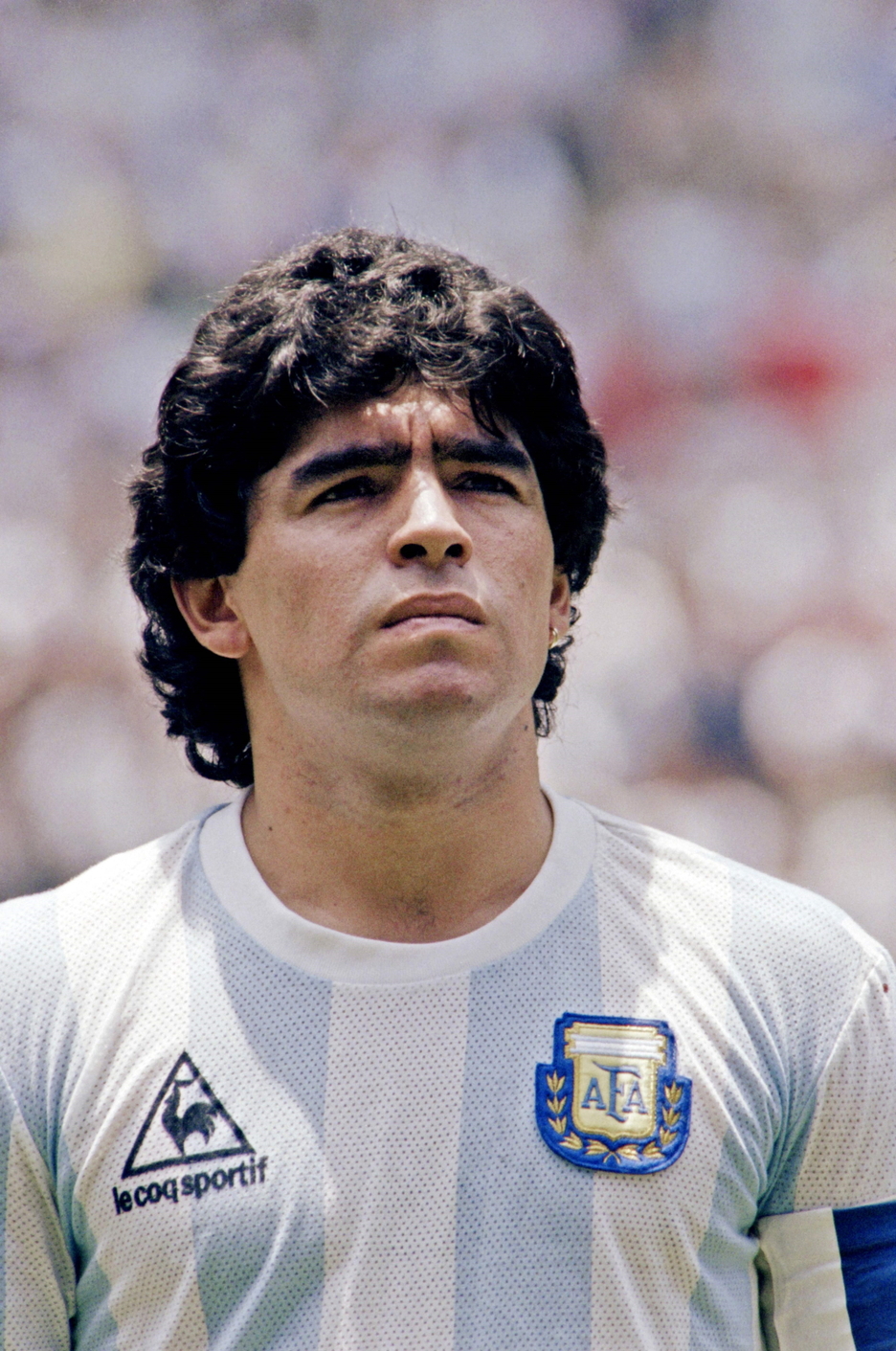 Maradona, poco antes de empezar la final del Mundial de 1986 frente a Alemania que terminó ganando Argentina. (AFP) Maradona, poco antes de empezar la final del Mundial de 1986 frente a Alemania que terminó ganando Argentina. (AFP)