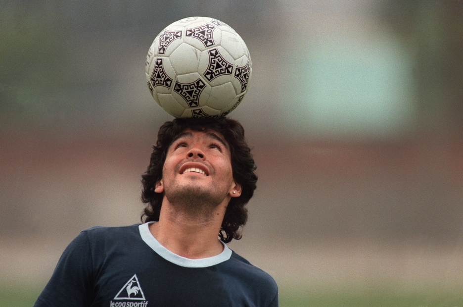 Diego Armando Maradona en un entrenamiento con la selección argentina en el Mundial de México. (Jorge DURÁN)