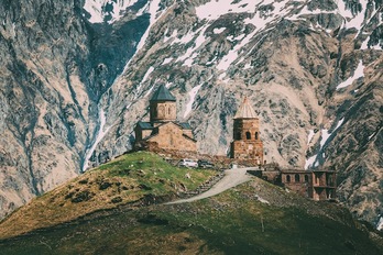 Tsminda Sameba katedrala.