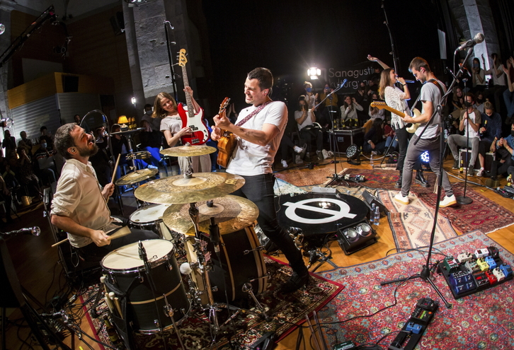 Nøgen taldeak Azpeitiako Sanagustin kulturgunean jotako kontzertua, NAIZ Kontzertuak ekimenaren barnean. (Gaizka PEÑAFIEL / FOKU)