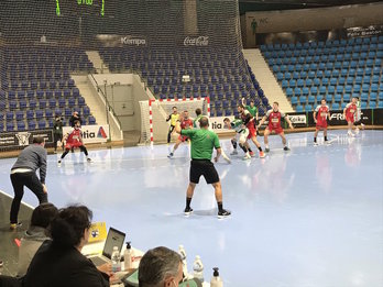 Helvetia ha dominado de principio a fin a un Huesca que ha visto truncada su racha victoriosa. (ANAITASUNA)