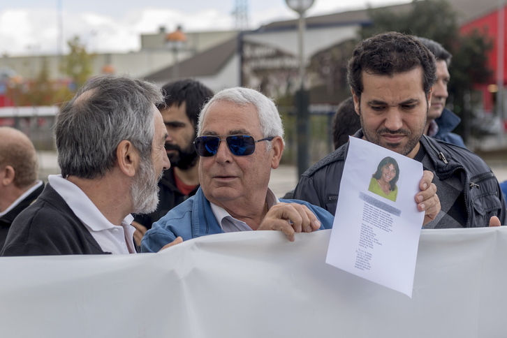 Concentración que convocó LAB en recuerdo de Ana Belén Jiménez en Gasteiz. (Juanan RUIZ/FOKU)