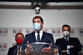  El líder del grupo parlamentaro de LREM, Christpohe Castaner, ha anunciado la marcha atrás del Gobierno. (Anne-Christne POUJOULAT/AFP)