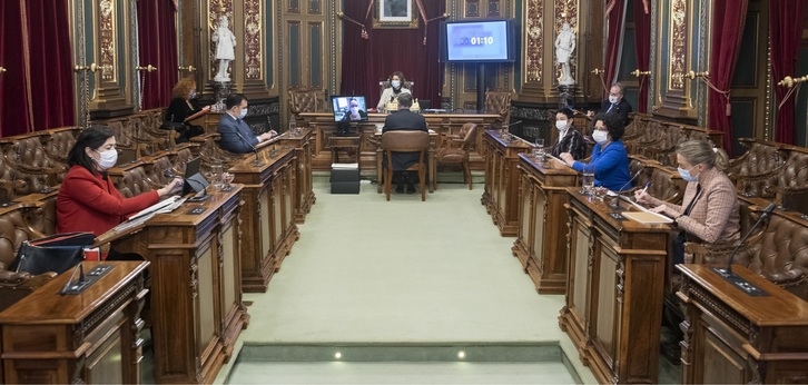 Pleno extraordinario presidido por Amaia Arregi en ausencia de Juan Mari Aburto.