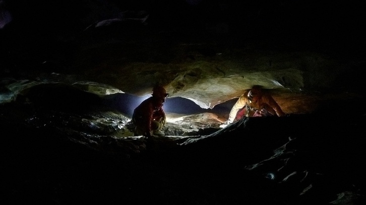 Fotograma de ‘La gruta del tiempo’, del argentino Eduardo Crespo. (NAIZ)