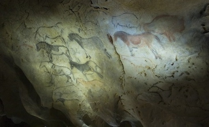 Ekaingo kobazuloaren erreplika, artxiboko irudian. (Jon URBE/FOKU)