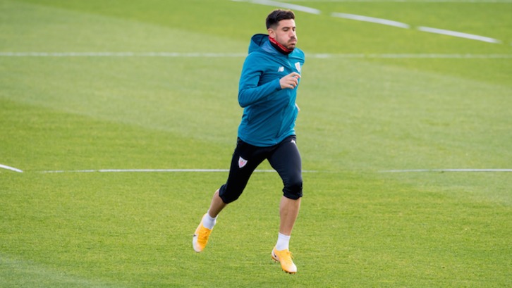 Yuri durante el entrenamiento en Lezama. (@AthleticClub)