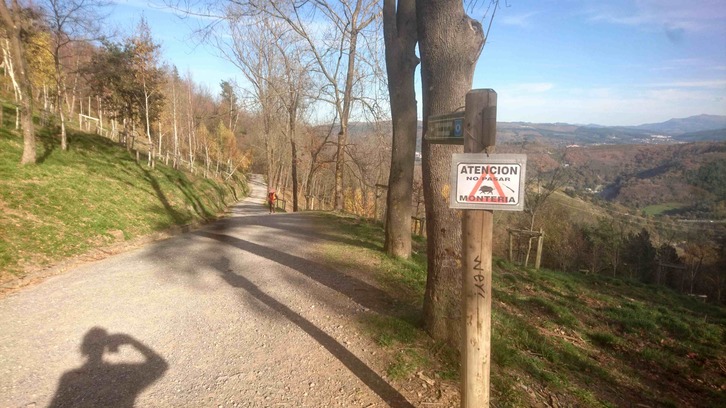Cartel anunciando la batida de caza en el macizo del Pagasarri.
