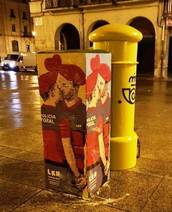 El dibujo de LKN en el que aparecen dos forales besándose. 