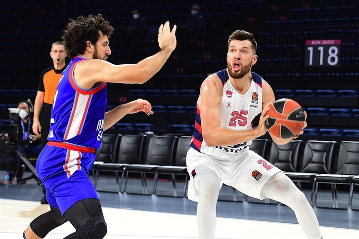Alec Peters ha sido el máximo anotador del partido ante su exequipo, con 18 tantos. (EUROLEAGUE.NET)