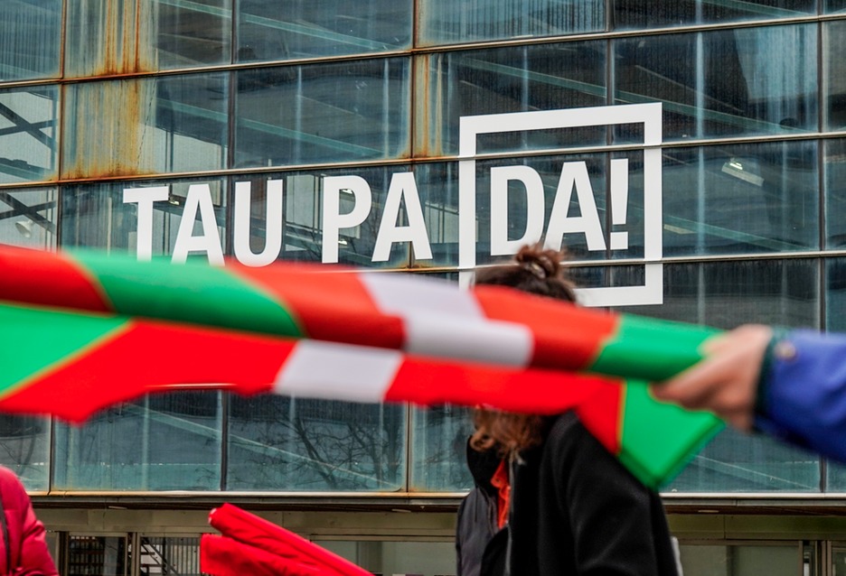 ‘Taupada’ lema da aurtengo hari gidaria; Azoka bizirik dagoenaren adierazle. (Marisol RAMIREZ | FOKU) ‘Taupada’ lema da aurtengo hari gidaria; Azoka bizirik dagoenaren adierazle. (Marisol RAMIREZ | FOKU)