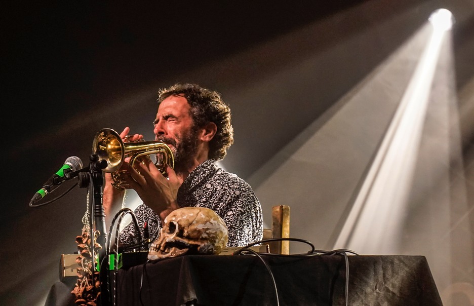 Zuzeneko kontzerturik ere izan da, Amoranteren hau adibidez. (Marisol RAMIREZ | FOKU) Zuzeneko kontzerturik ere izan da, Amoranteren hau adibidez. (Marisol RAMIREZ | FOKU)