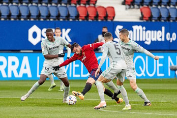 Osasuna ha sido incapaz de generar un mínimo de juego ante el Betis. (OSASUNA TWITTER)