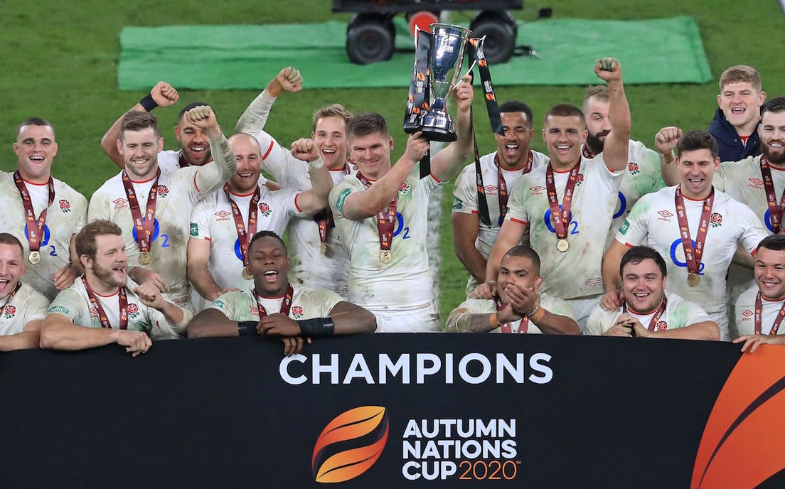 Los jugadores de Inglaterra celebran su triunfo en la Autumn Nations Cup, torneo al que cabe augurar una vida efímera. (ADAM DAVY / AFP)