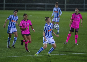 Franssi volverá a un once en el que su entrenadora anunca cambios. En la imagen, la finlandesa durante el partido contra el Sporting. (Jon URBE/FOKU)