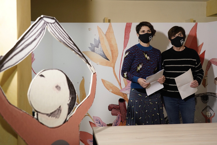 Arantza Atutxa eta Nerea Mujika, pozik eta hunkiturik. (Marisol RAMIREZ / FOKU)