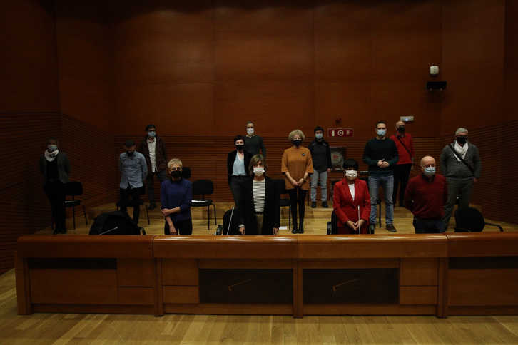 La mayoría política y sindical vasca reclama el fin del alejamiento de los presos vascos. (Aritz LOIOLA / FOKU)