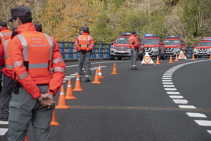 Como en las semanas precedentes, Nafarroa tiene restringida la movilidad perimetral para salir del herrialde. (Jagoba MANTEROLA/FOKU)