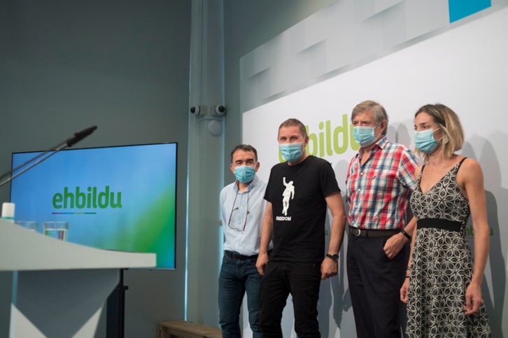 Iñigo Iruin, Arnaldo Otegi, Rafa Diez eta Miren Zabaleta. (Juan Carlos RUIZ/FOKU)