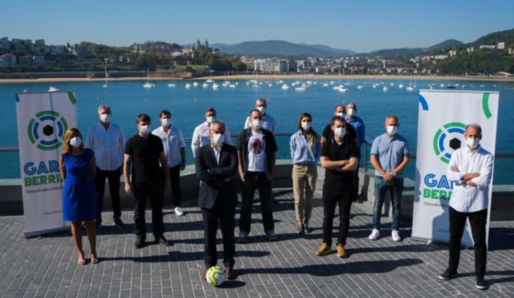 Presentación de la plancha Garai Berriak (GARAI BERRIAK)