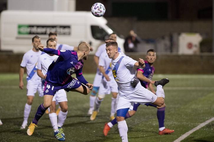 El Cantolagua se ha defendido con orden durante la primera media hora, pero luego se ha impuesto la diferencia de calidad. (Iñigo URIZ/FOKU)