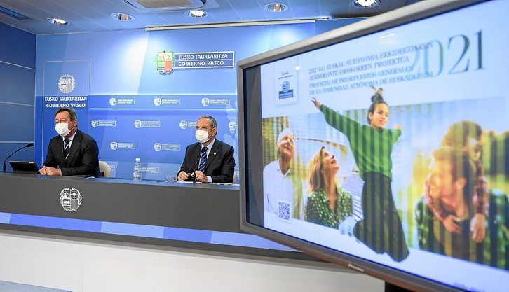 El consejero de Economía y Hacienda, Pedro Azpiazu, destacó que «es un presupuesto ambicioso».