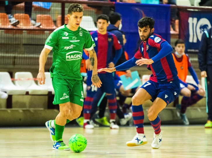 Imagen del partido entre Levante y Osasuna Magna (XOTA)