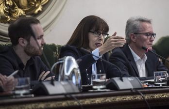 Maite Esporrín interviene en un pleno anterior. (Jagoba MANTEROLA/FOKU)