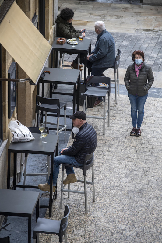 Parte Vieja donostiarra: los bares cerrarán a las 18.00 estos días. (Jon URBE | FOKU)