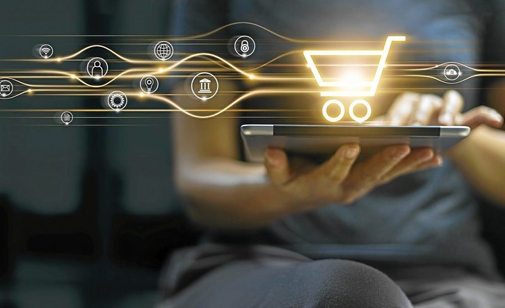 Konpainia handiek arlo digitalean norbanakoek egiten duten erabilera «esperientzia eta datuak harrapatzeko» baliatzen dutela azaltzen du Zuboffek bere liburuan. (Getty Images)