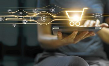 Konpainia handiek arlo digitalean norbanakoek egiten duten erabilera «esperientzia eta datuak harrapatzeko» baliatzen dutela azaltzen du Zuboffek bere liburuan. (Getty Images)