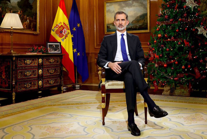 Felipe de Borbón, en el primer discurso con su padre «out». (Andrés BALLESTEROS | AFP)
