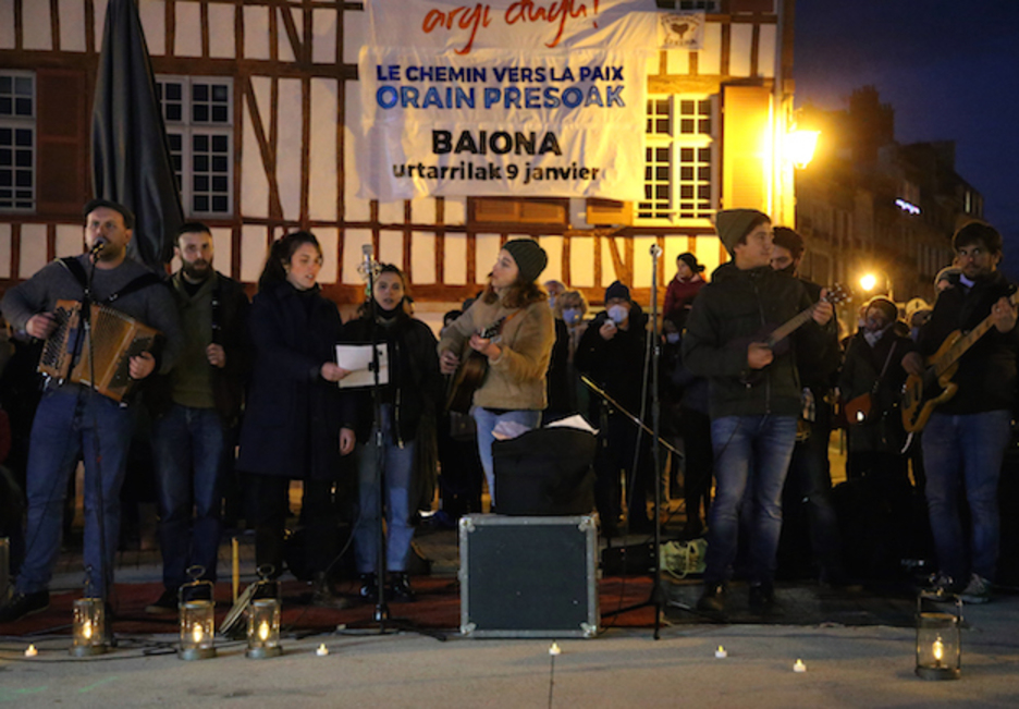 Elkarretaratzea Baionan. (Bob EDME)
