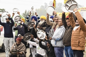 Nekazarien protesta Amritsarren. (Narinder NANU/AFP)