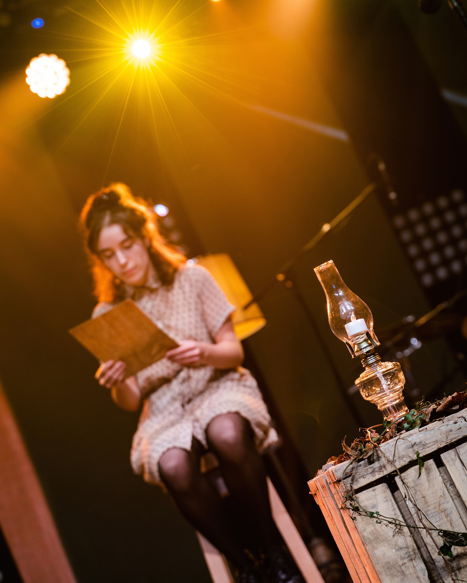 Iñigo Gutierrez presoak bere alabari idatzitako gutuna irakurri zuten. (Beñat GOIA) Iñigo Gutierrez presoak bere alabari idatzitako gutuna irakurri zuten. (Beñat GOIA)