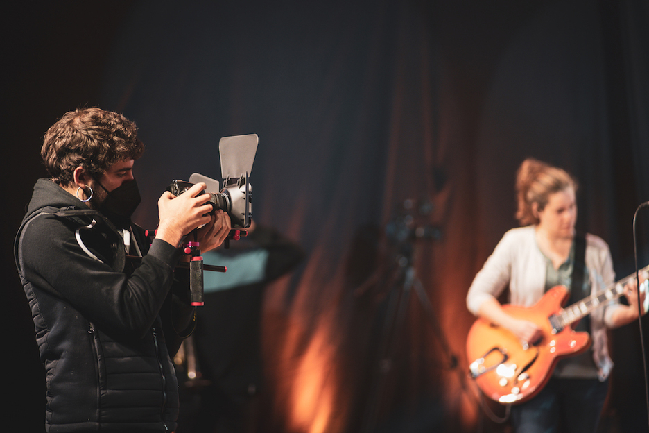 Irudi ikusgarriak utzi zituen ikuskizunak. (Beñat GOIA) Irudi ikusgarriak utzi zituen ikuskizunak. (Beñat GOIA)