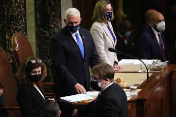 Sesión de Congreso de EEUU en la que ha sido investido Biden. (Win MCNAMEE/AFP)