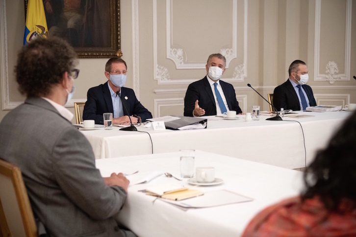 El presidente Iván Duque y el Consejero para la Estabilización y la Consolidación, Emilio José Archila, durante la reunión de trabajo con excombatientes de las Farc-EP, el pasado 6 de noviembre en la Casa de Nariño. (Efraín Herrera/GOBIERNO DE COLOMBIA)